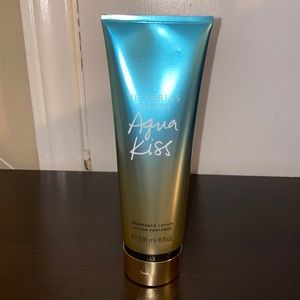 Victoria’s Secret Aqua Kiss Lotion